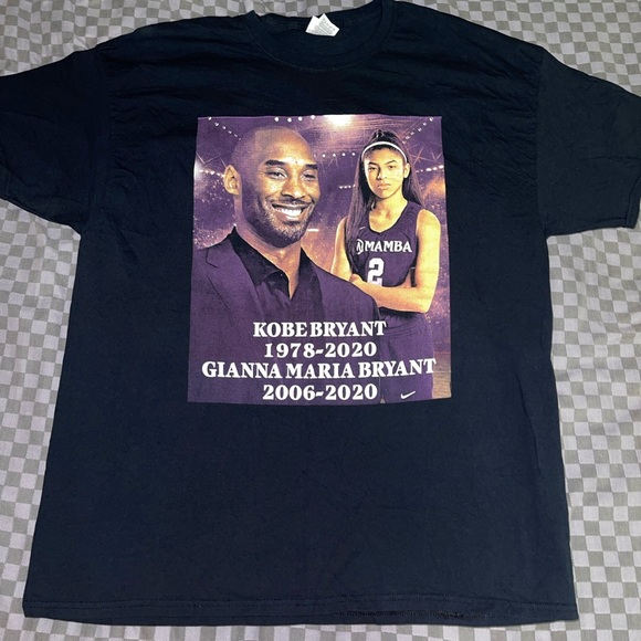 💥KOBE & GIANNA M. BRYANT ‘In Memory of’ double sided Graphic Tee 💥COLLECTORS💥 - Picture 2 of 6